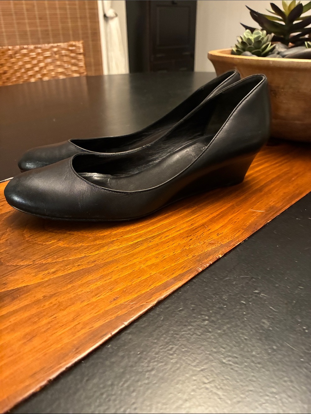 Cole Haan Black Leather Classic Wedge Pumps 8.5 - Picture 13 of 16